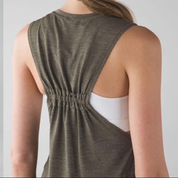 lululemon In a Cinch Tank - Picture 3 of 8